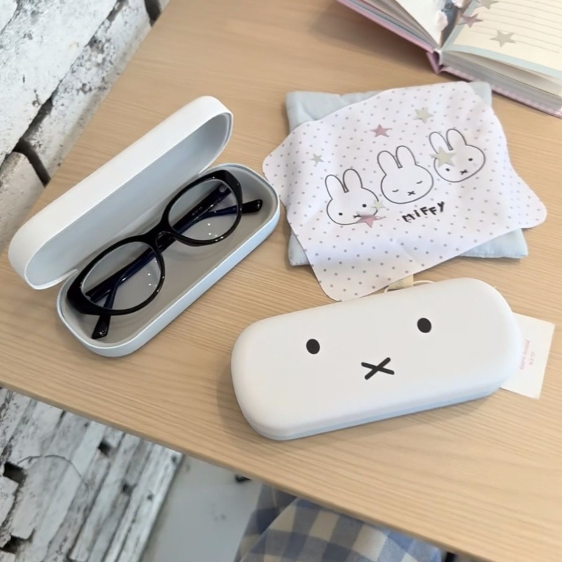 만화 미피 토끼 달콤하고 귀여운 창의적인 패턴 남성과  - Airtag Holder Case 리뷰 및 가격